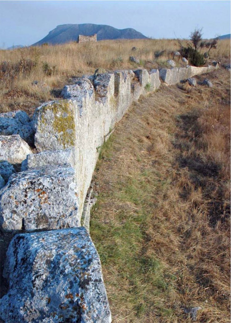 eleonpolygonalwallmedievaltower